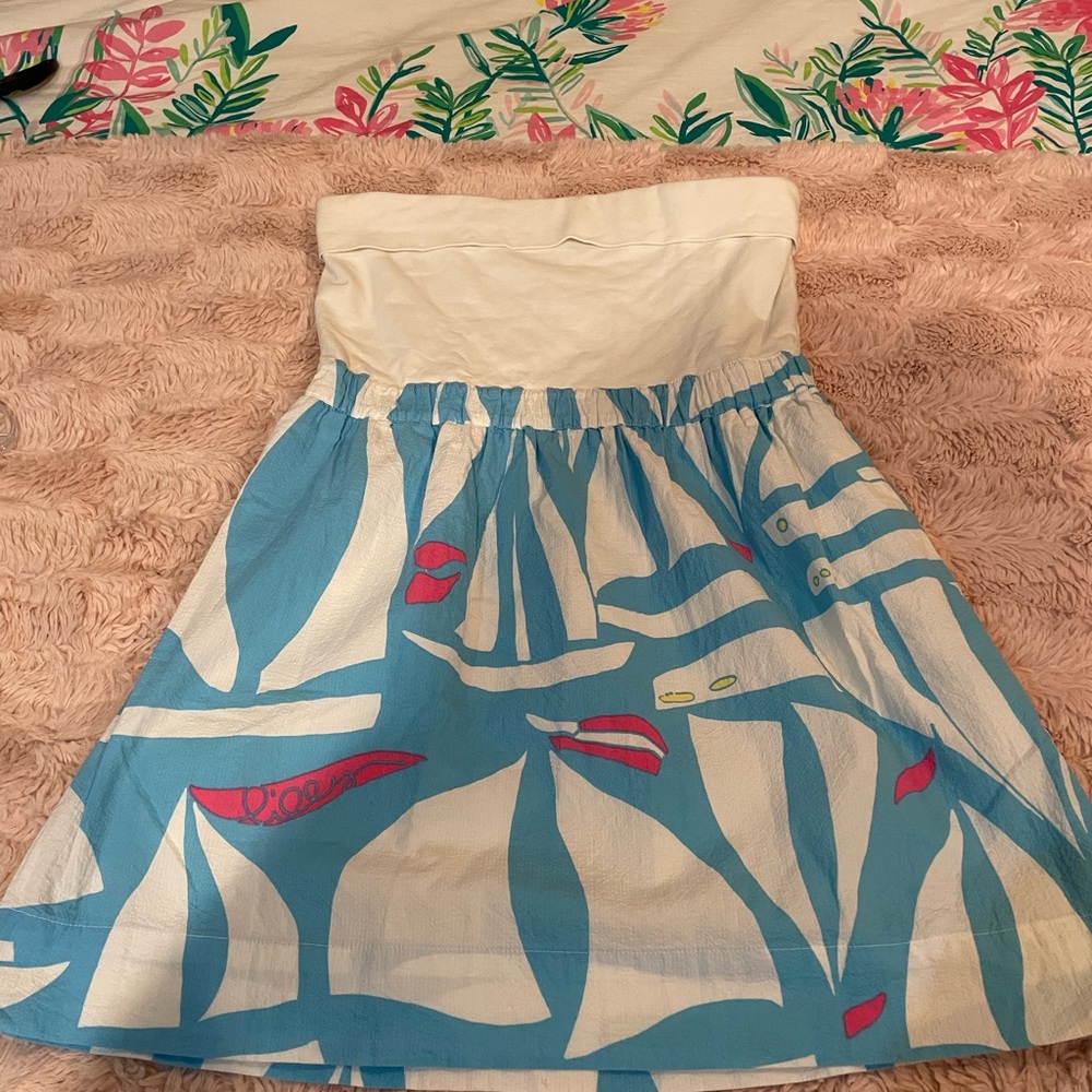 Vintage Lilly Pulitzer size small Stylish Blue and White  Dress